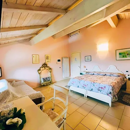 Borgo Degli Aranci Aparthotel 3*