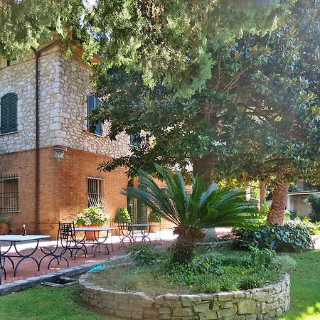 Borgo Degli Aranci 3* San Giuliano Terme