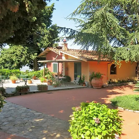 Borgo Degli Aranci Aparthotel
