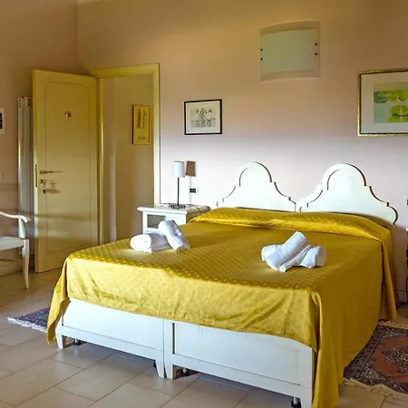 Aparthotel Borgo Degli Aranci 3*