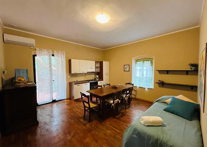 Borgo Degli Aranci アパート サン・ジュリアーノ・テルメ