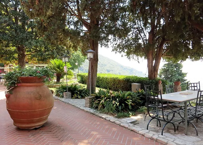 Borgo Degli Aranci * サン・ジュリアーノ・テルメ