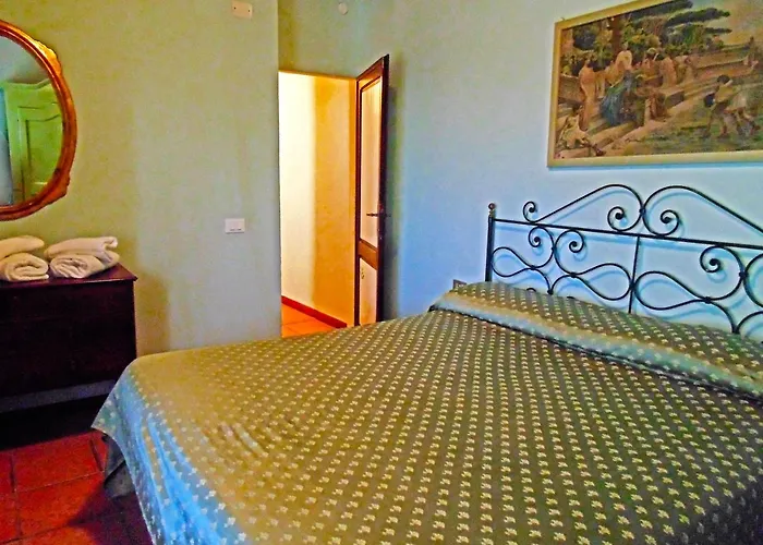 Borgo Degli Aranci アパート サン・ジュリアーノ・テルメ