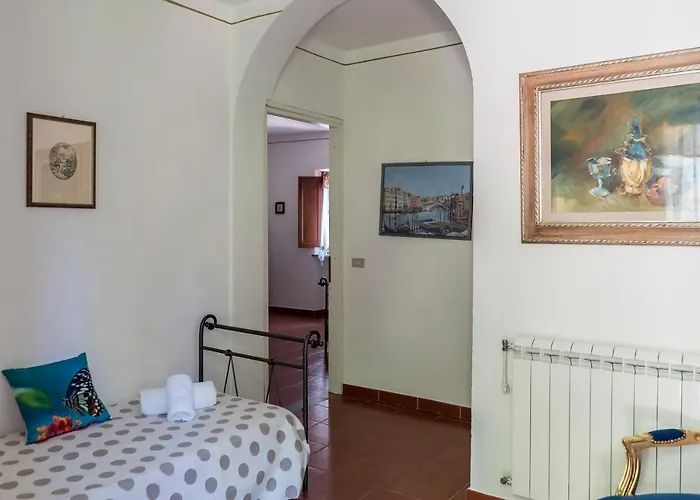 Borgo Degli Aranci * サン・ジュリアーノ・テルメ